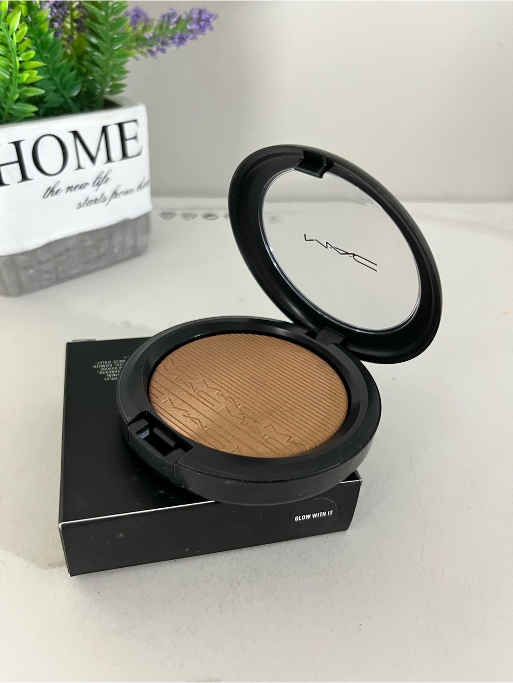 Glow With It, Mac Extra Dimension Skin Finish Highlighter Powder, 0.31 OZ / 9 g